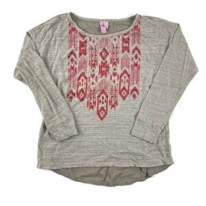 Dolled Up Womens Tshirt Gray Red Aztec Small